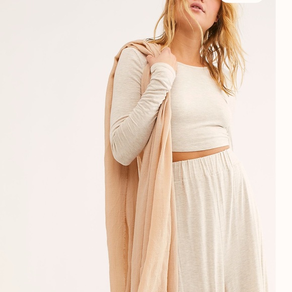 FREE PEOPLE ALL I NEED TRAVEL SCARF NWT - Picture 2 of 5